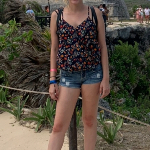 Floral Tank - Picture 4 of 4